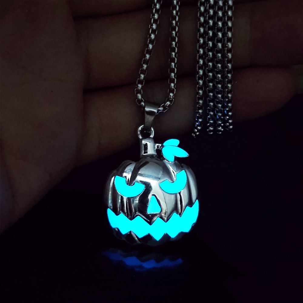 Glowing Pumpkin Necklace - Image 4