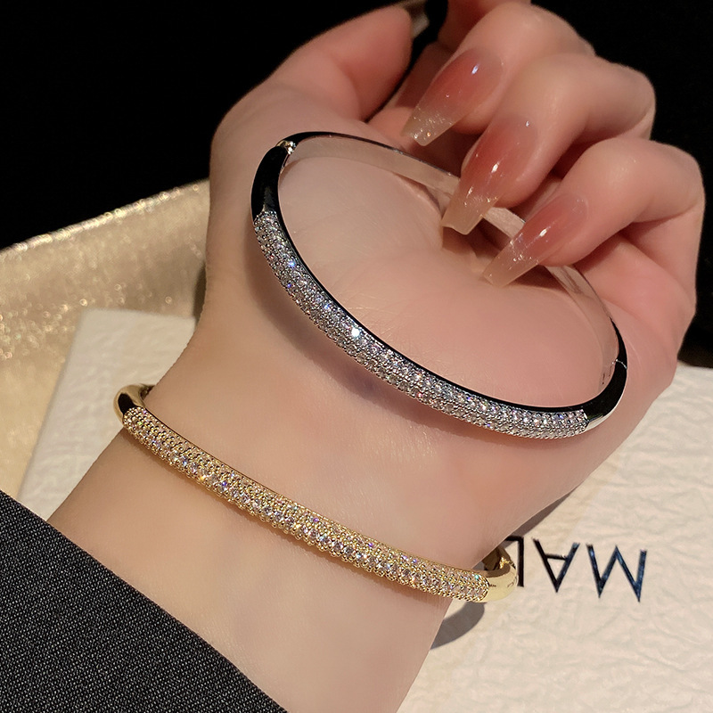 Zircon Luxury Bracelet - Image 7